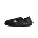 Pantoufles Thermoball™ V Traction pour homme The North Face, coloris TNF Black / TNF White, vue de profil
